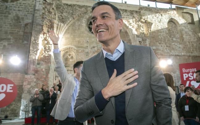 Pedro Sánchez participa en un acto en el Monasterio de San Juan de Burgos.