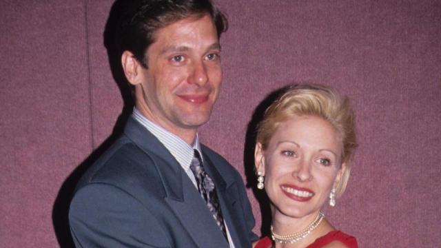Scott Bryce junto a la actriz Kelley Menighan en una imagen de archivo.
