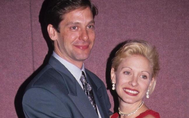 Scott Bryce junto a la actriz Kelley Menighan en una imagen de archivo.