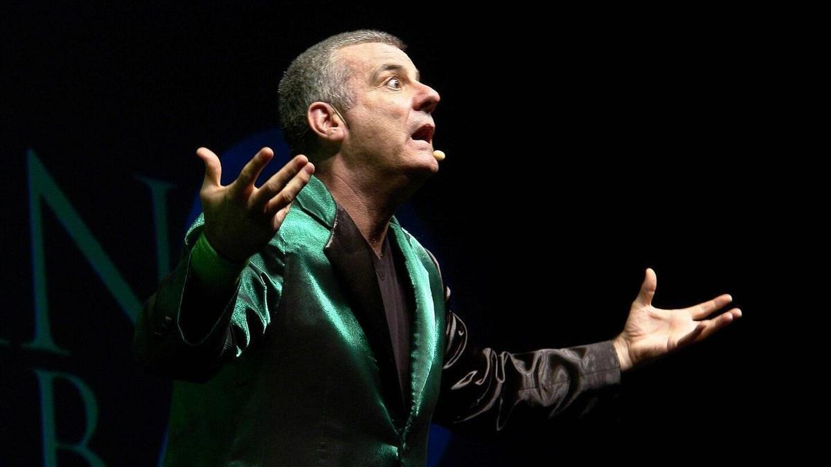 Millán Salcedo promete inundar de risas el teatro Coliseo en su retorno a la villa armera.