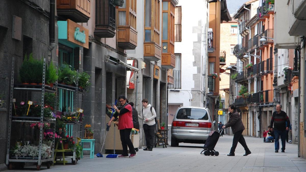 Las tiendas y el comercio de la calle Mayor de Villabona.