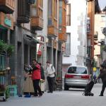 Las tiendas y el comercio de la calle Mayor de Villabona.