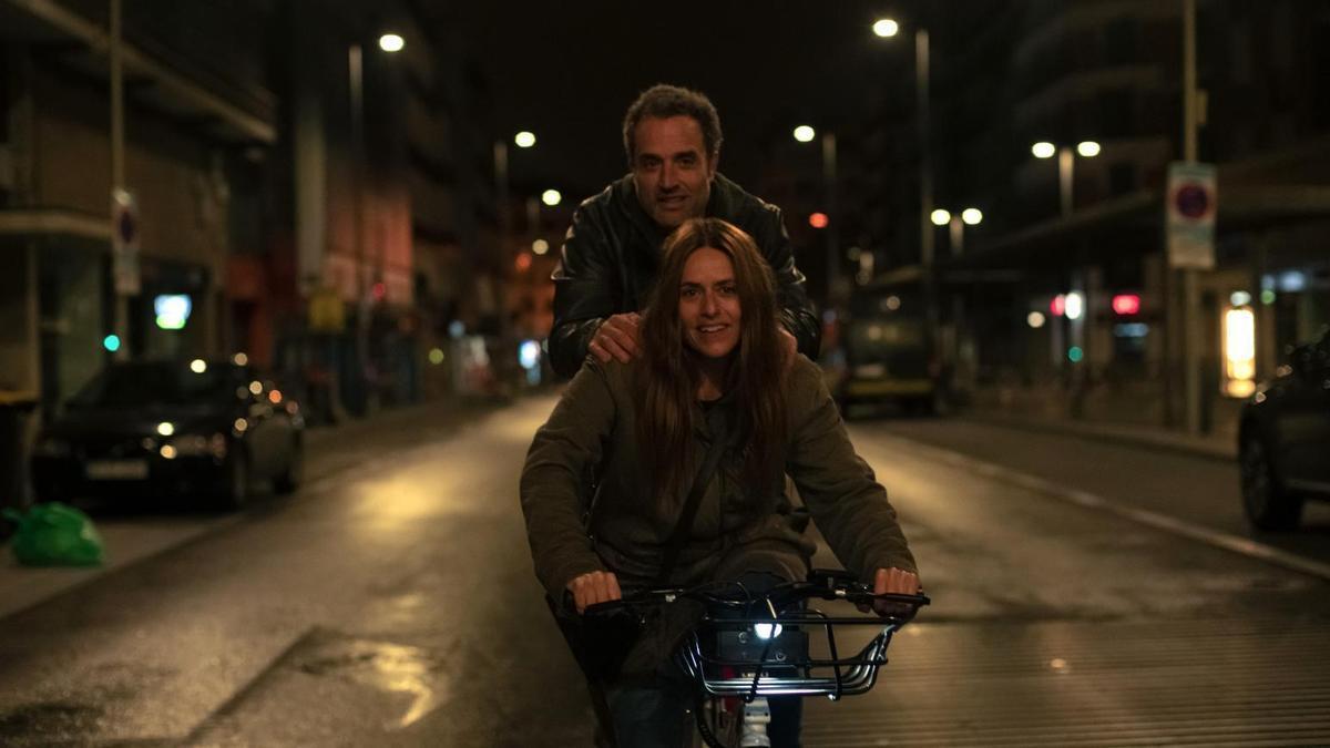 Daniel Guzmán e Itziar Ituño en 'La deuda'.