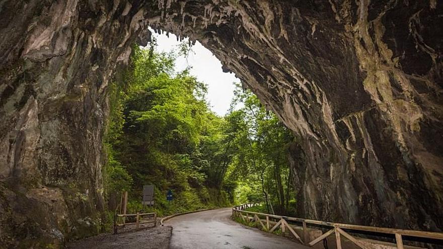 Uno de los extremos de La Cuevona.