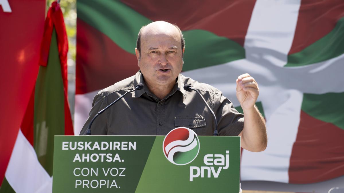 Andoni Ortuzar, durante el acto en el que ha participado en Gasteiz.