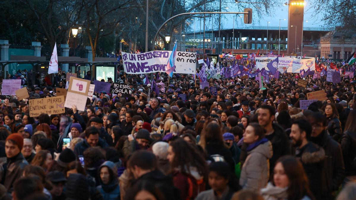 Miles de personas toman las calles de las principales ciudades del Estado en el 8M