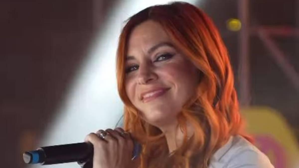 Leire Martínez durante un concierto