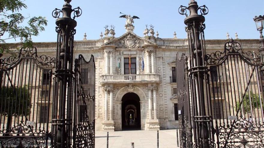 Fachada de la Universidad de Sevilla.
