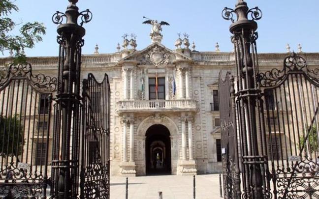 Fachada de la Universidad de Sevilla.