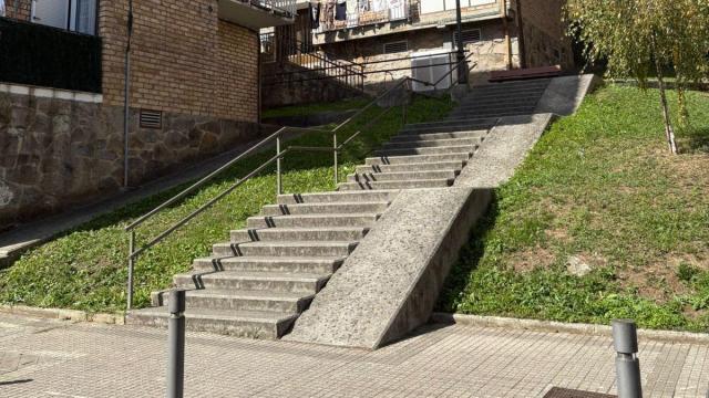 Lugar donde se instalará el ascensor en el barrio San José de Lazkao.