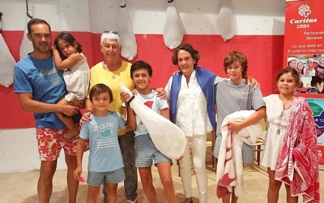 Un jamón como premio por haber participado en el sorteo.