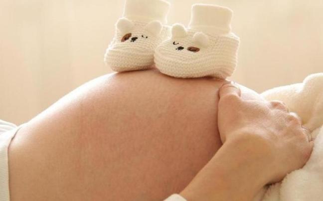 Descubren que la preeclampsia "deja huella" en el sistema cardiovascular años después del parto.