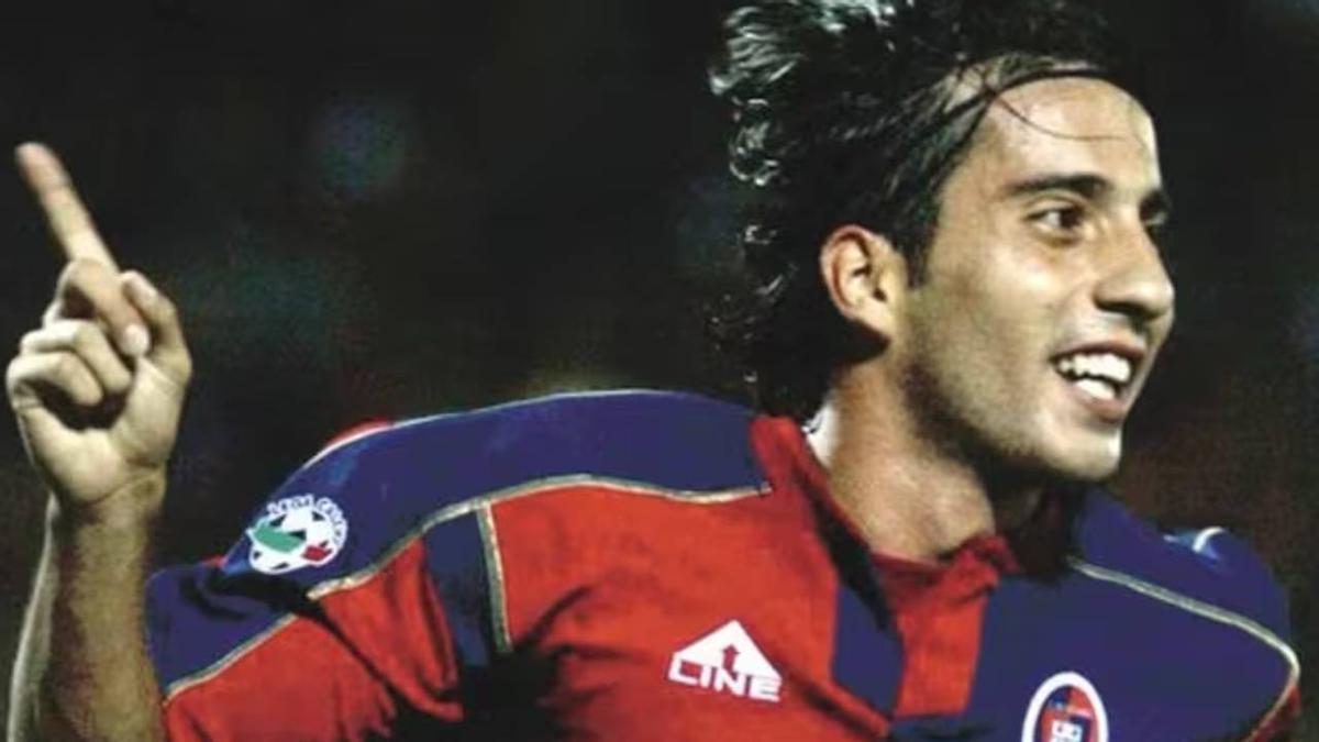 El italiano Andrea Capone, exjugador del Cagliari.