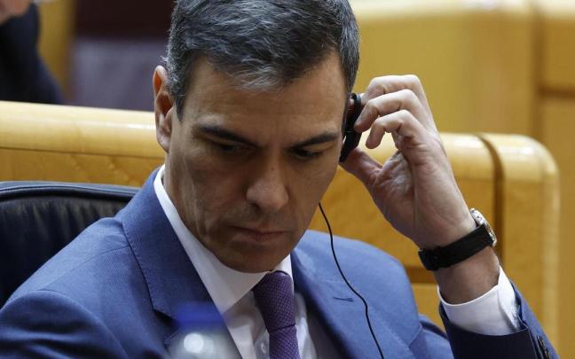 Pedro Sánchez en un pleno en el Senado.