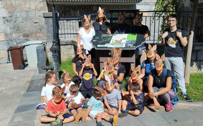 La jornada incluye en su programacion una marcha a lo largo de Xaguxatar Bidea.