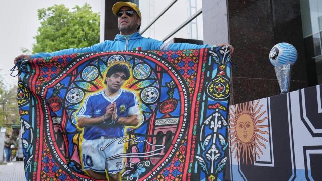 Seguidores de Maradona exigen que se aclaren las circunstancias de su muerte.