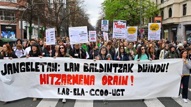 Nueva jornada de huelga en los comedores escolares de Euskadi