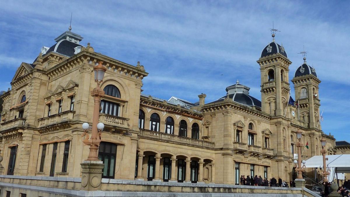 Visitas al Ayuntamiento de Donostia durante el fin de semana de Pascua -  Onda Vasca