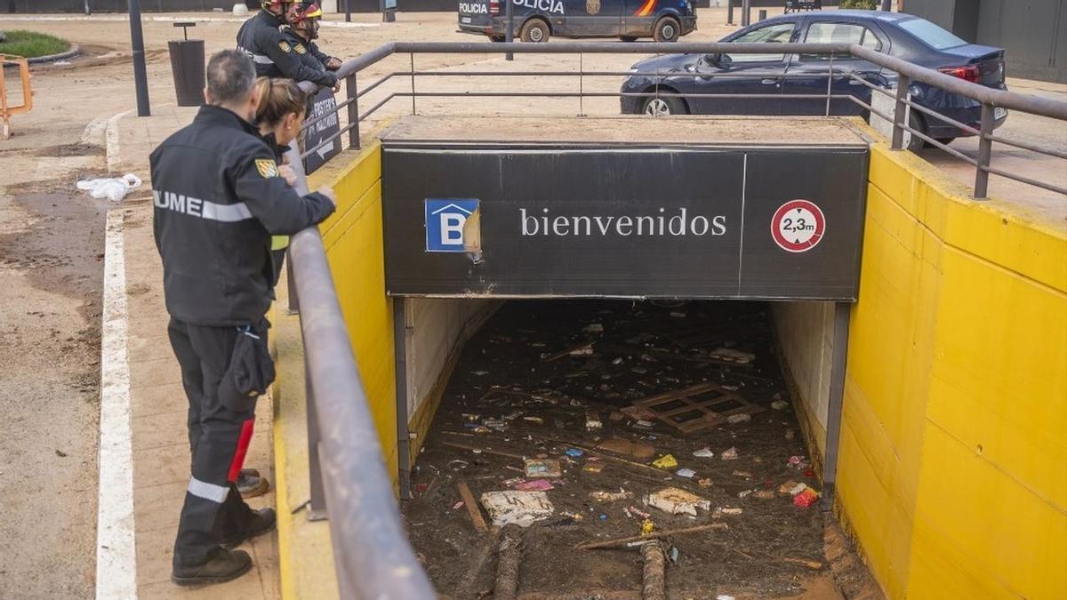 El parking de Bonaire, en Aldaia (Valencia), sobre el que surgieron bulos de que dentro había cientos de cadáveres.