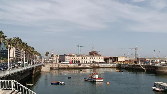 Vista del puerto de Santurtzi