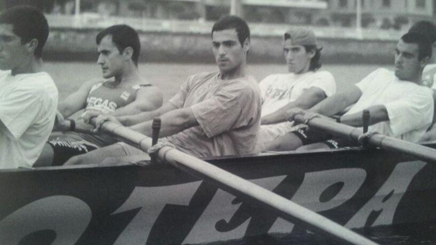 Imanol Pradales, en su etapa de remero del club La Sotera