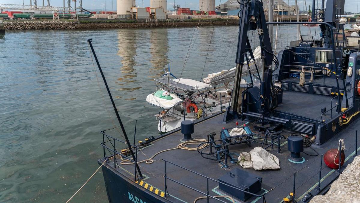 Estaba parado en alta mar y las condiciones meteorológicas eran adversas.