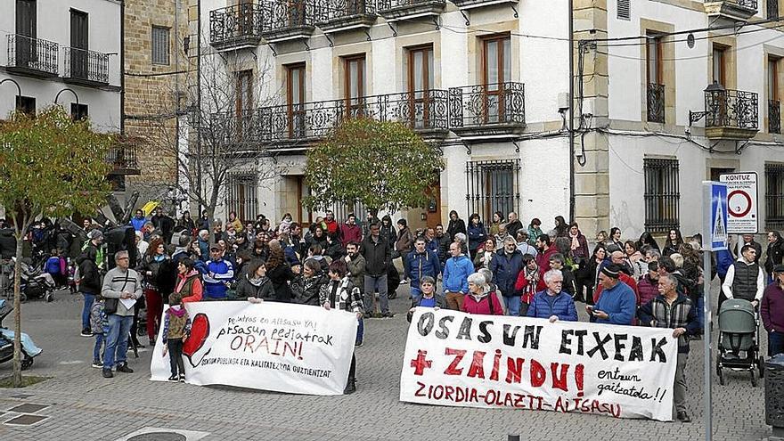 Las concentraciones continuarán los viernes una hora más tarde, a las siete.