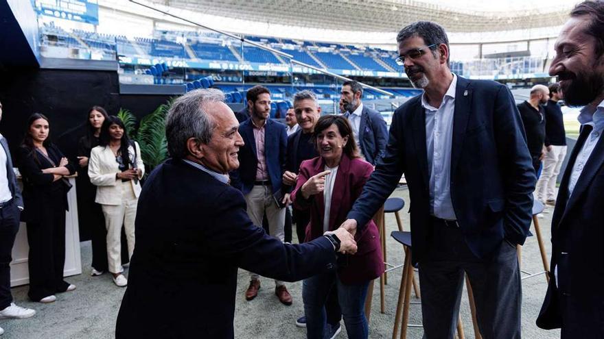 Una delegación de la FIFA y el Mundial 2030 visita Anoeta y Donostia. / R.S.