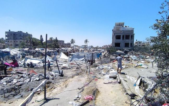 Imagen tomada tras el ataque de Israel sobre Al Mawasi