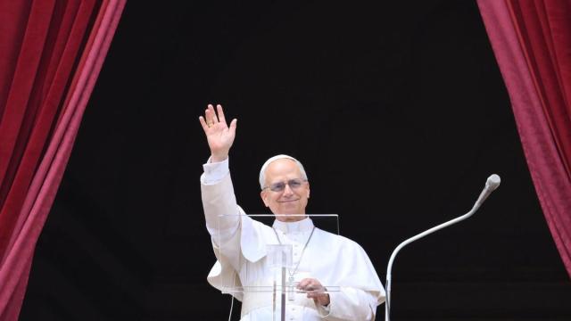 El Papa León XIV reza su primer Regina Caeli en el balcón central de la Basílica de San Pedro / EFE El Papa León XIV reza su primer Regina Caeli en el balcón central de la Basílica de San Pedro