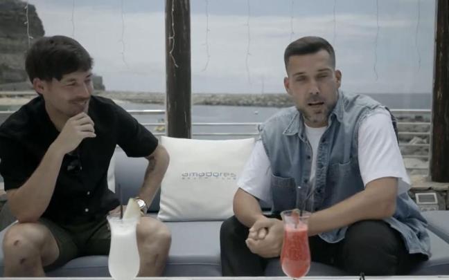 Miguel Ángel Moyá y David Silva en la entrevista emitida por Movistar. / MOYÁ TWITTER