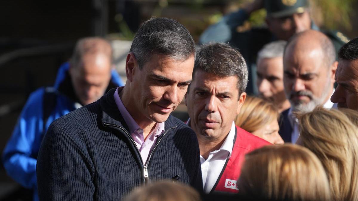 Pedro Sánchez durante su visita al Centro de Coordinación Operativo Integrado (CECOPI) de la Comunitat Valenciana