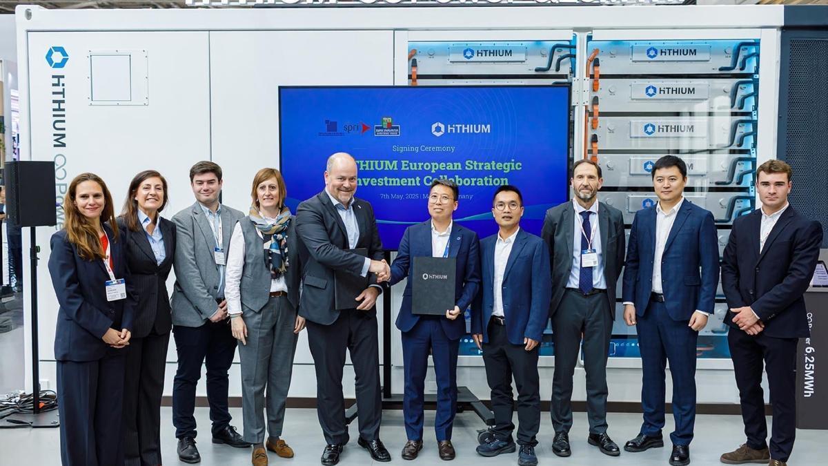 El Gobierno vasco firma un acuerdo para la fabricación de baterías en Euskadi