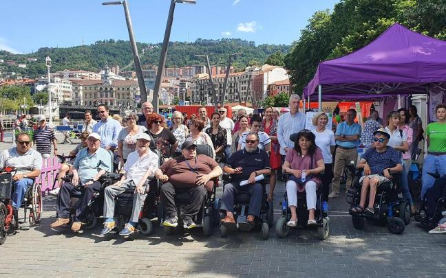 Bizkaiko Aldundiak bi milioi banatuko ditu hirugarren sektore sozialeko elkarteen programei laguntzeko.