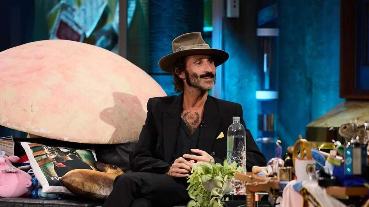 El cantante Leiva, invitado de anoche en 'La Revuelta'