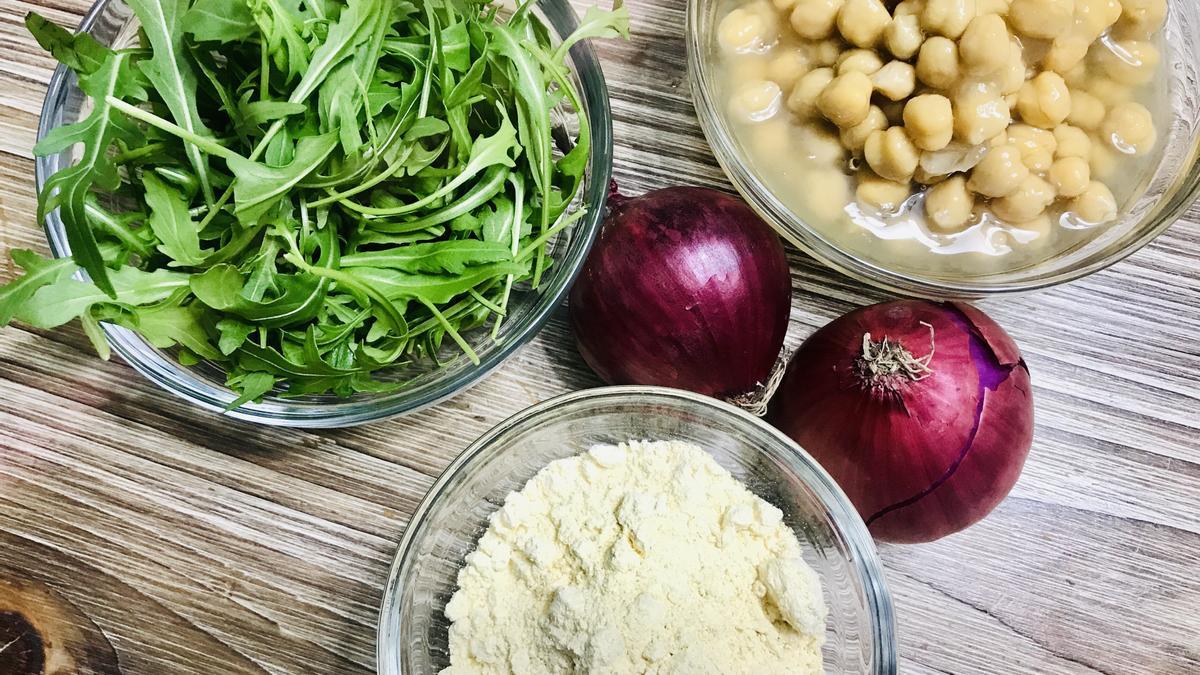 Los ingredientes de la pizza.