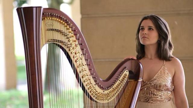 La arpista Claudia Besné. / Cedida La arpista Claudia Besné.