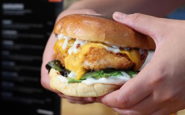 Irresistible hamburguesa en pleno centro de Donotia