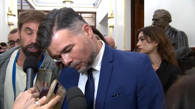 Rufián pide a Moncloa "cabeza fría" y afirma que esto no va de "ser una ambulancia"