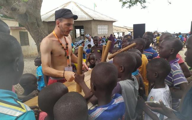 Imagen para el recuerdo de uno de los viajes a Dionewar promovidos por Ndank Ndank Elkartea.