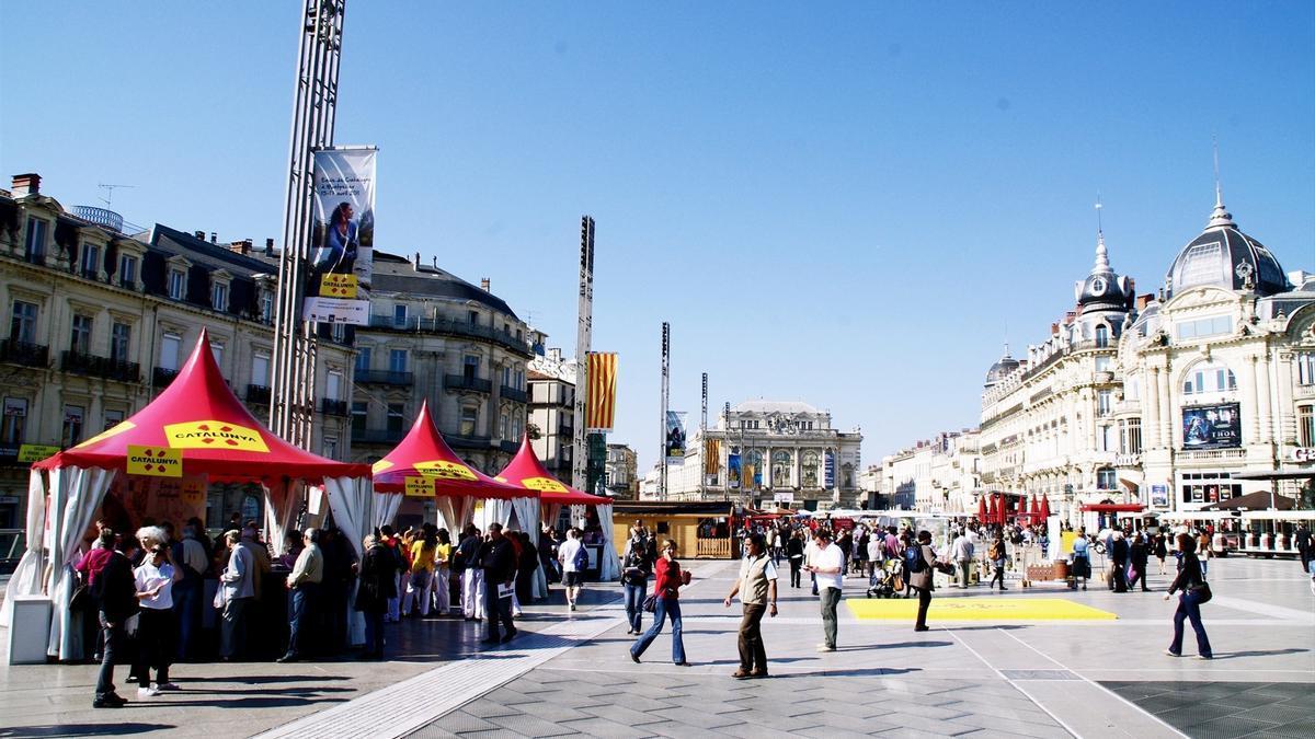 Varias carpas de Catalunya en Montpellier.