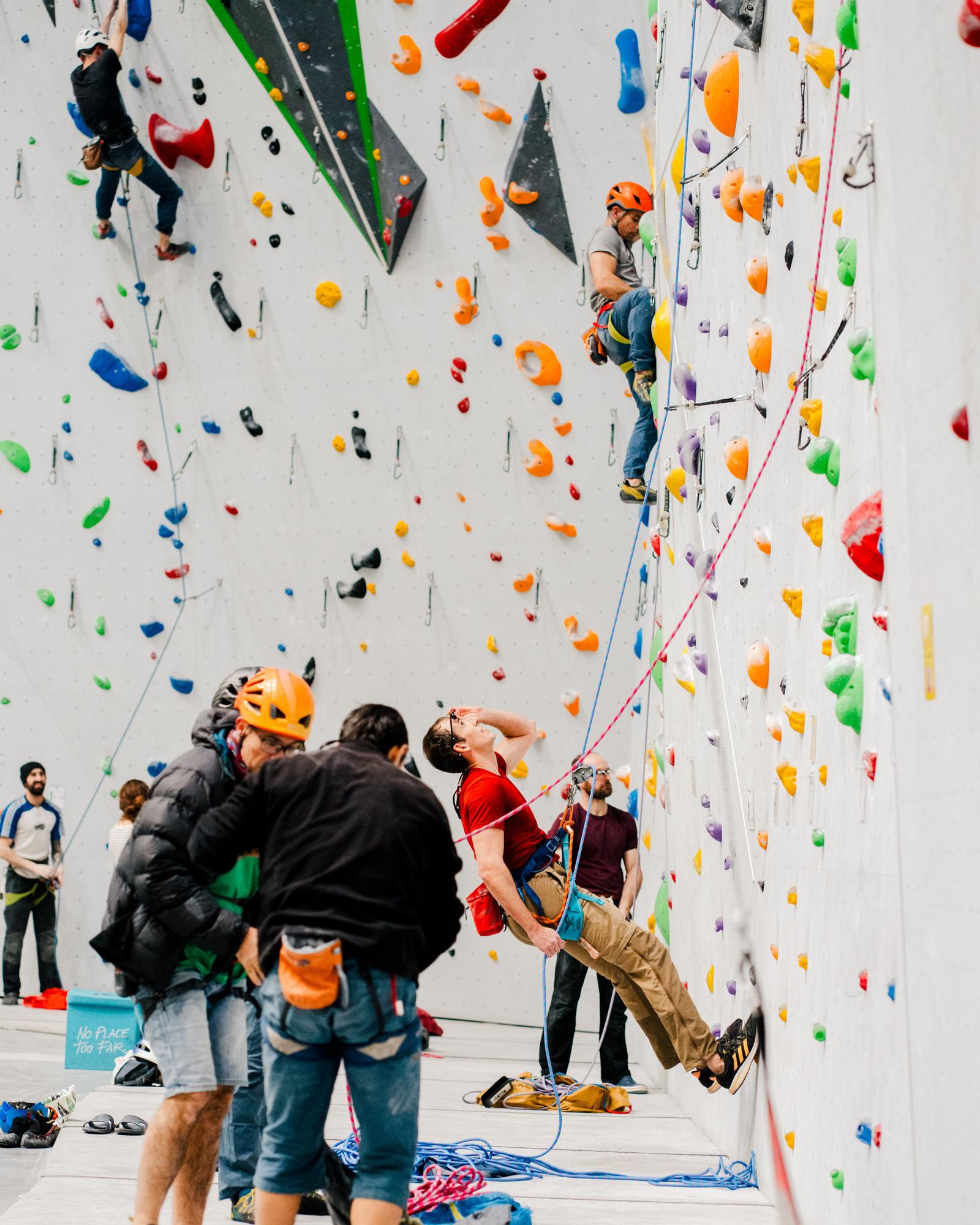 Biwak Climbing se encuentra a 12 minutos exactos en tren desde el Casco Viejo de Bilbao.