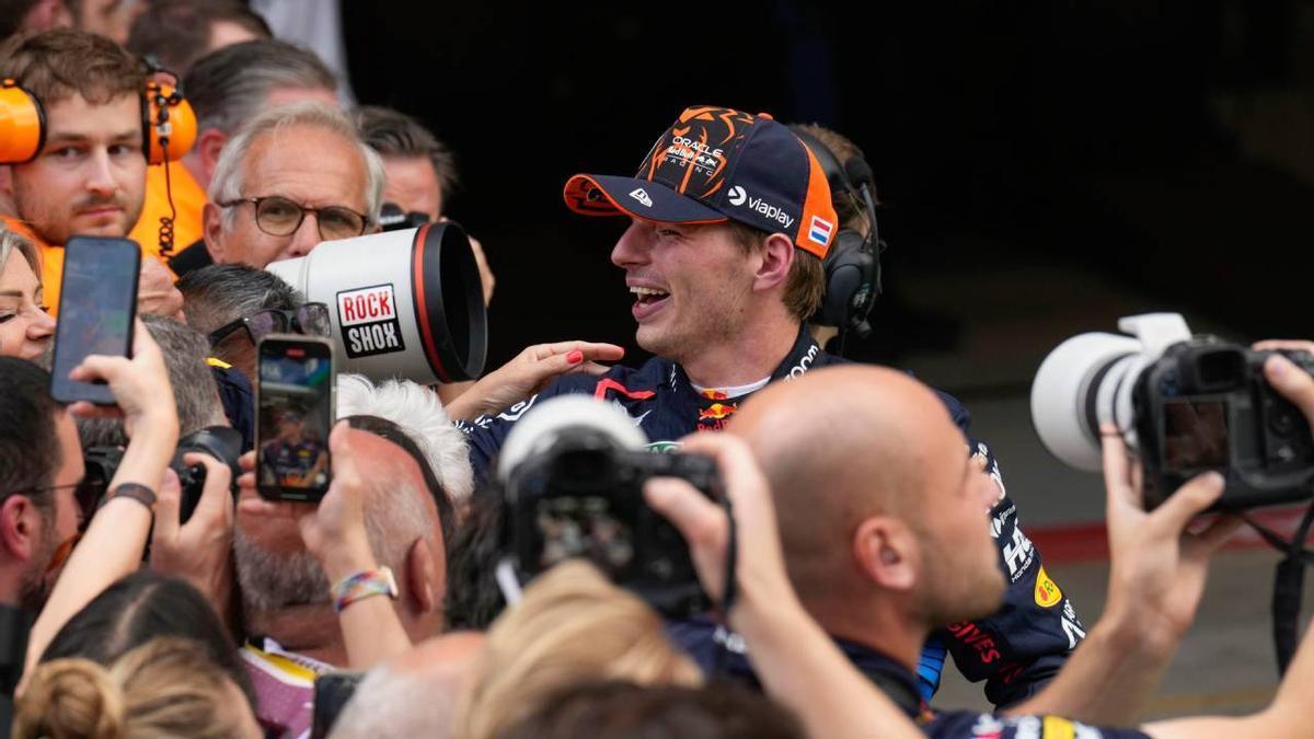 Max Verstappen reina en Barcelona con Sainz sexto y Alonso, sin puntos