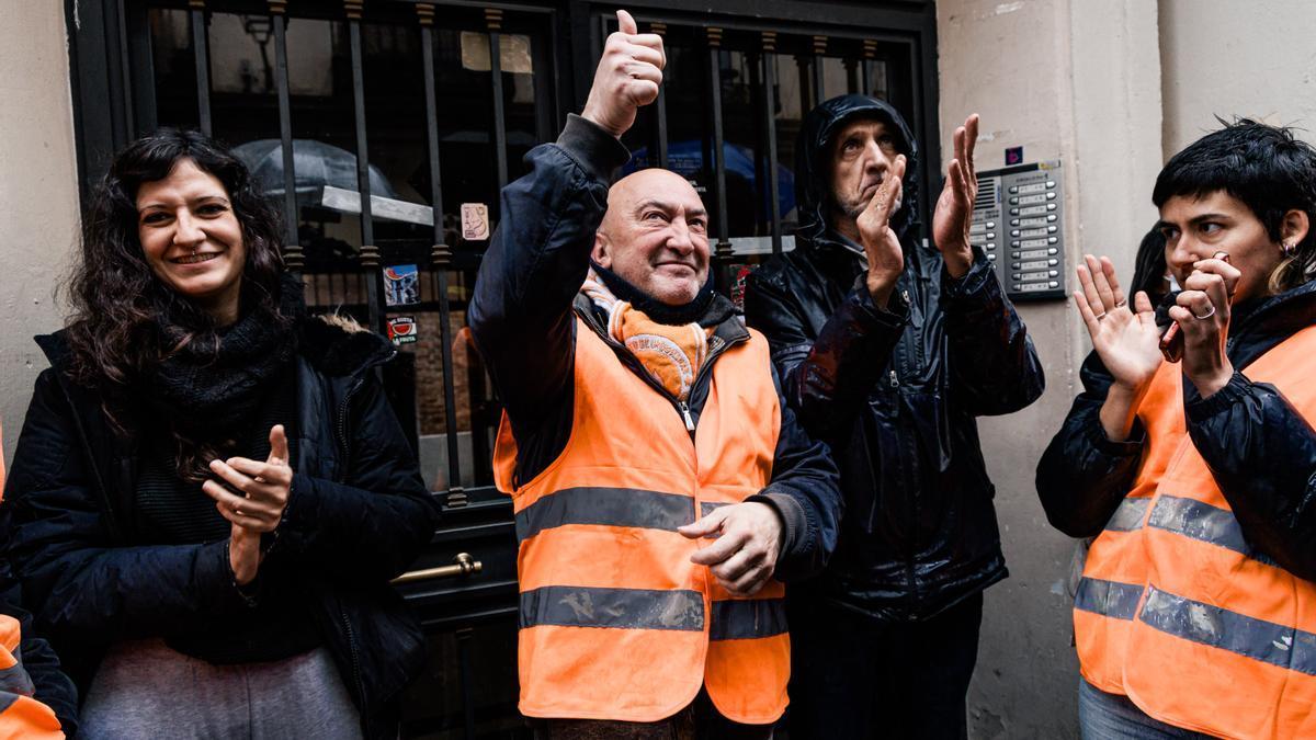 Intento de desahucio en la calle Carnero en Madrid.