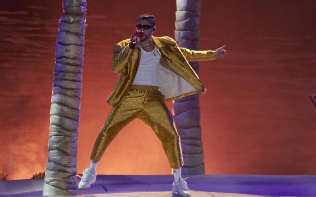 El cantante y compositor Bad Bunny durante un concierto.