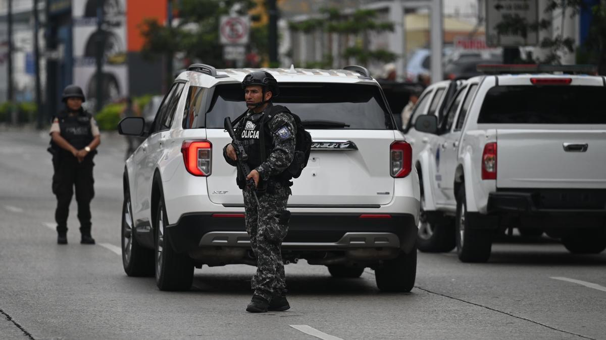 Agente de policía en Ecuador.