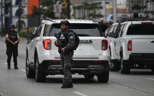 Agente de policía en Ecuador.
