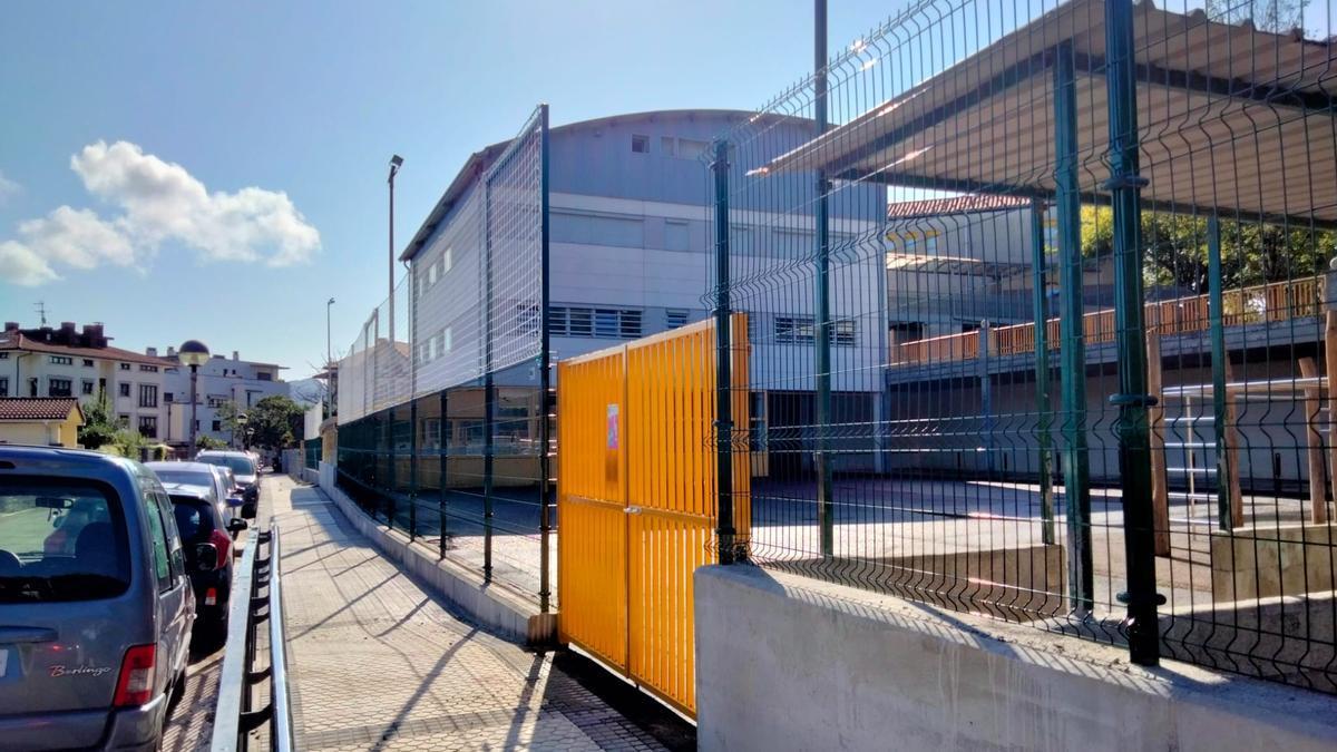 Acera renovada en Laubidieta