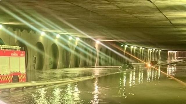 Túnel inundado en València.