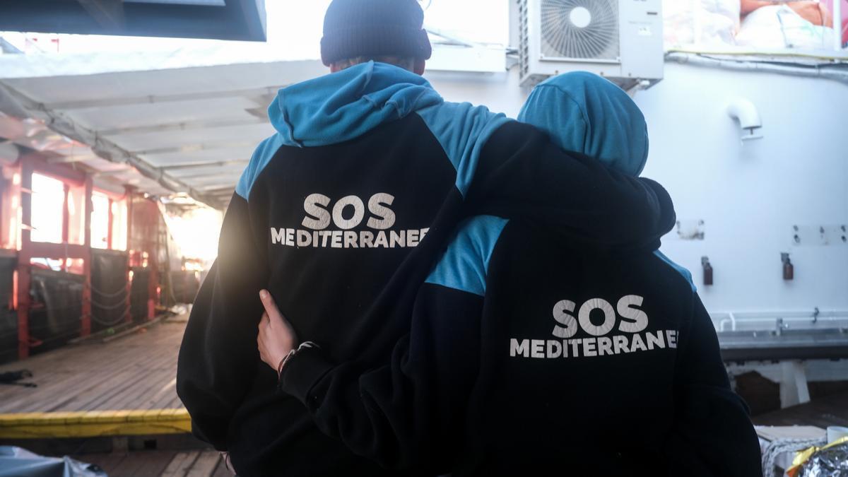 Creada en mayo de 2015 por activistas civiles "como respuesta a la trágica pérdida de vidas en el Mediterráneo y ante la incapacidad de la Unión Europea para abordar el problema", SOS Méditerranée ha puesto a salvo a más